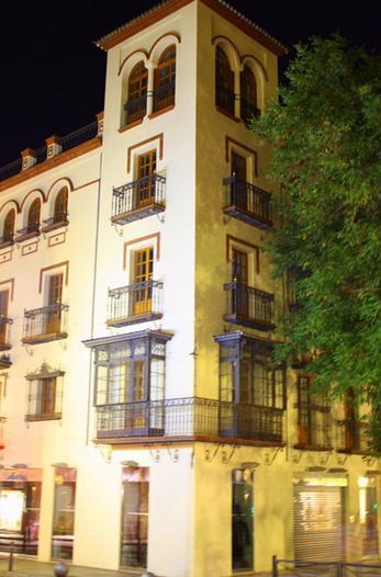 Hotel Iberia Plaza America กาเซเรส ภายนอก รูปภาพ